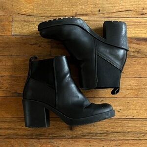 Black Chelsea Boots